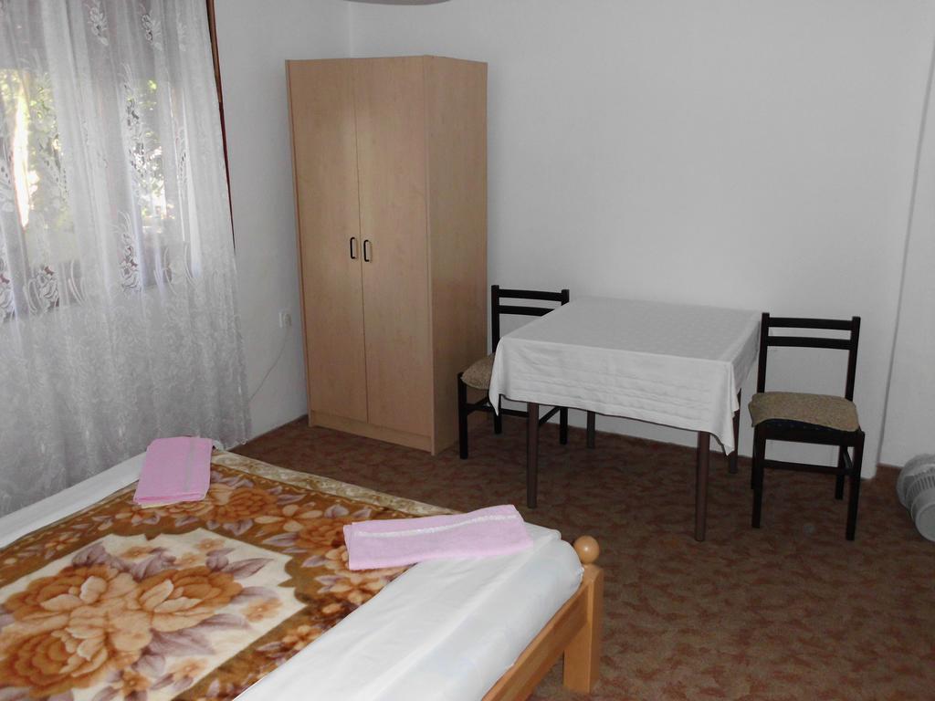 Guest House Krga Korenica Luaran gambar