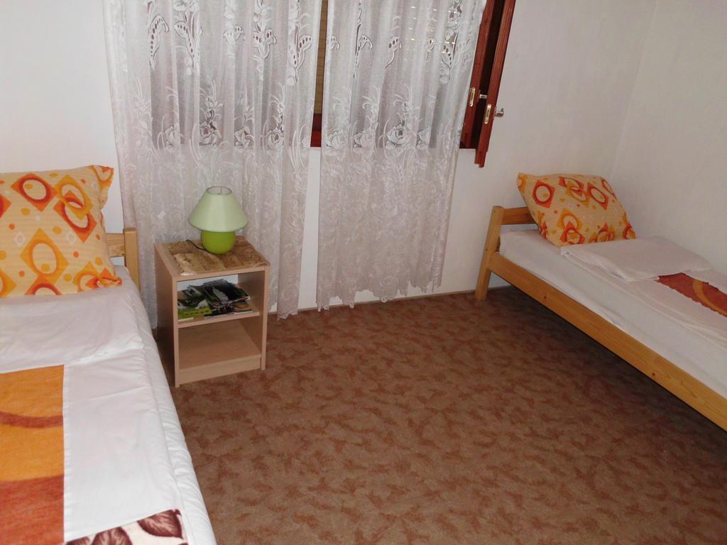 Guest House Krga Korenica Bilik gambar