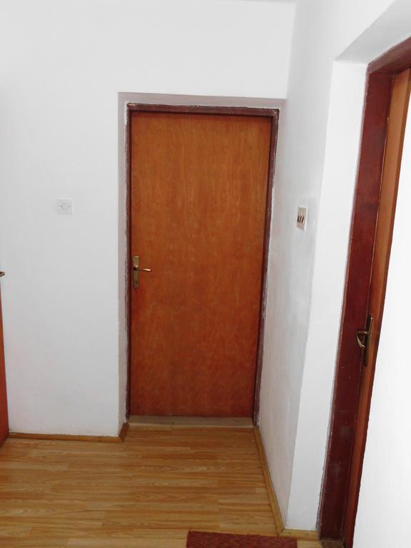 Guest House Krga Korenica Luaran gambar